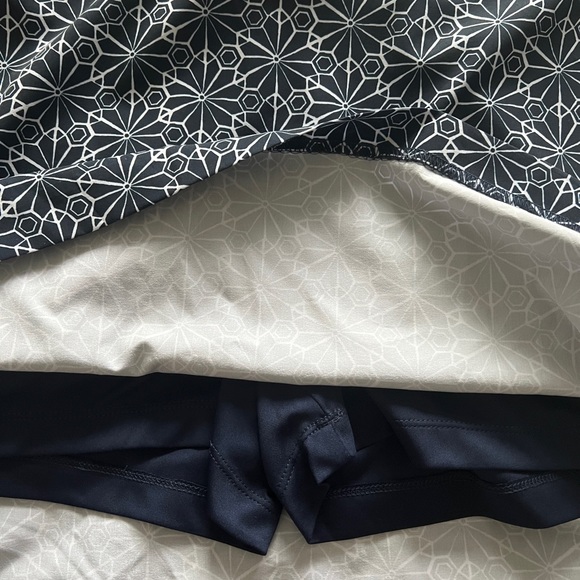 IZOD Skirt Womens 12 Blue Skort Golf Sport Activewear Stretch‎ Pocket - Picture 4 of 8